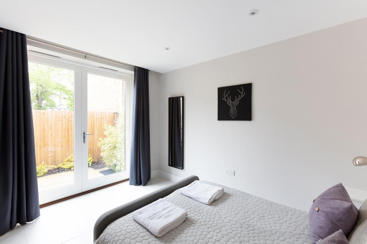 Immaculate Central Windsor Town House With Parking Luaran gambar